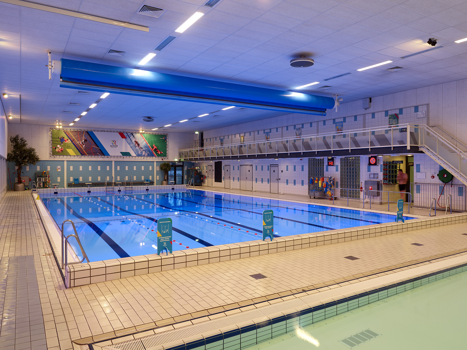 Zwembad_IJsselmonde.jpg